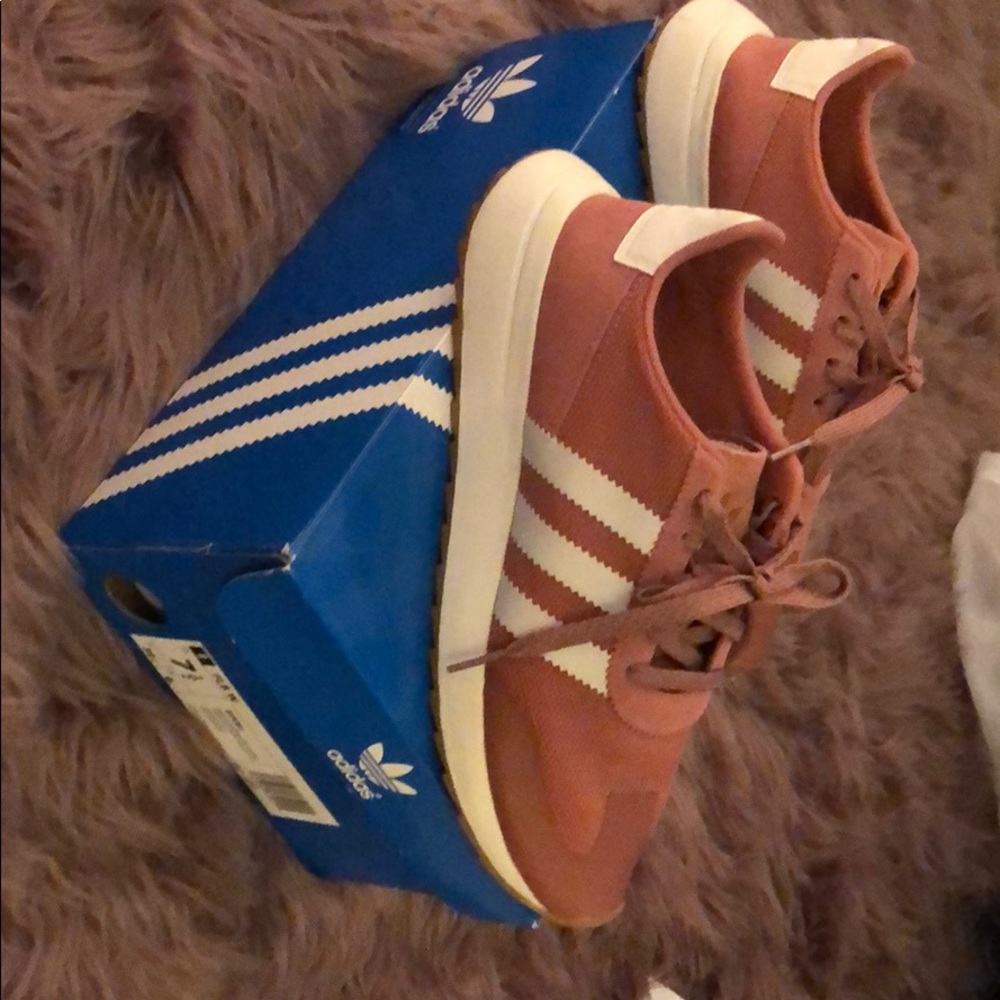 Adidas Women’s Sneakers (blush pink & white)